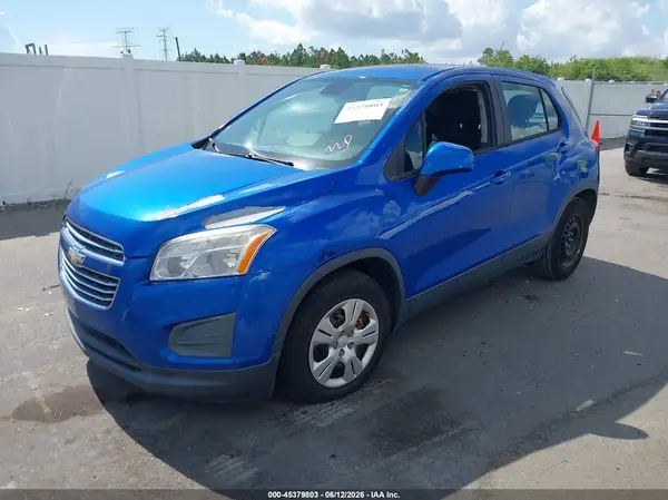 KL7CJKSB8GB702079 2016 CHEVROLET TRAX - Image 2