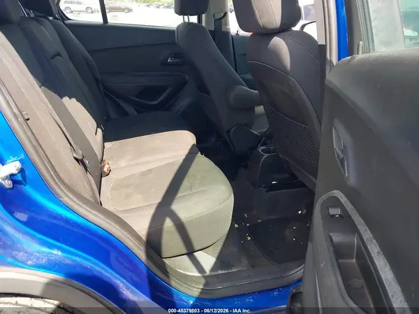 KL7CJKSB8GB702079 2016 CHEVROLET TRAX - Image 8