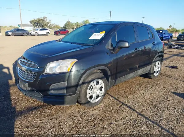 KL7CJKSB8GB732554 2016 CHEVROLET TRAX - Image 2