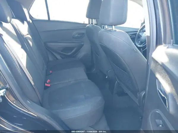 KL7CJKSB8GB732554 2016 CHEVROLET TRAX - Image 8