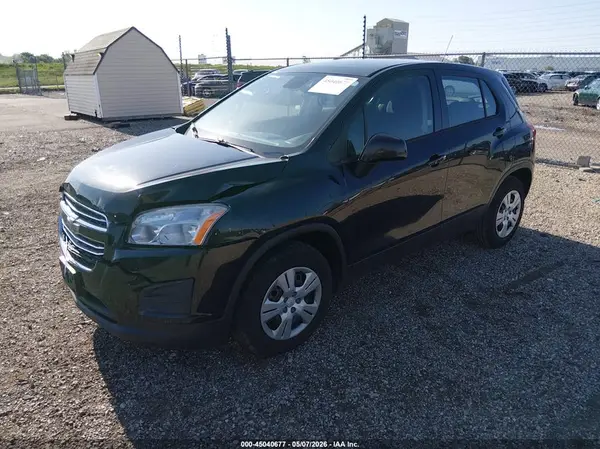 KL7CJKSB8GB735552 2016 CHEVROLET TRAX - Image 2