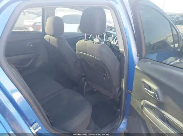 KL7CJKSB8GB762198 2016 CHEVROLET TRAX - Image 8