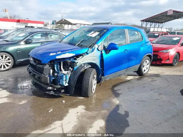 KL7CJKSB8GB762413 2016 CHEVROLET TRAX - Image 2