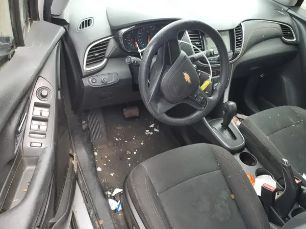 KL7CJKSB8HB088930 2017 CHEVROLET TRAX - Image 8