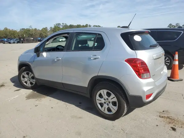 KL7CJKSB8HB127080 2017 CHEVROLET TRAX - Image 2