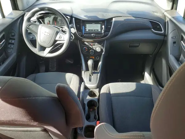 KL7CJKSB8HB174254 2017 CHEVROLET TRAX - Image 8