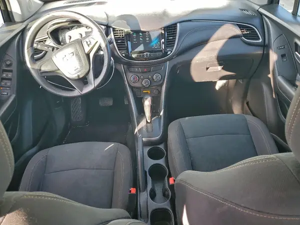 KL7CJKSB8HB205583 2017 CHEVROLET TRAX - Image 8