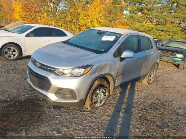 KL7CJKSB8HB228409 2017 CHEVROLET TRAX - Image 2