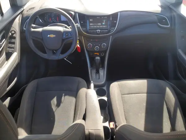 KL7CJKSB8HB247378 2017 CHEVROLET TRAX - Image 8