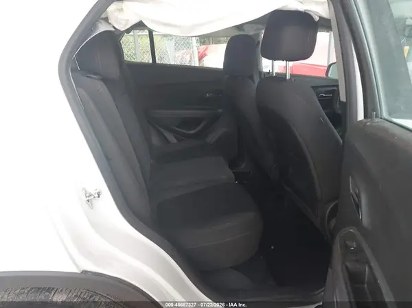 KL7CJKSB8JB570559 2018 CHEVROLET TRAX - Image 8