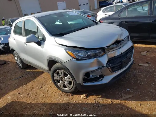 KL7CJKSB8JB709539 2018 CHEVROLET TRAX - Image 1