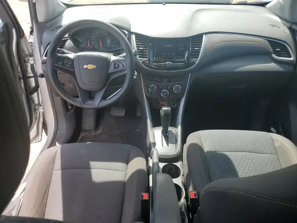 KL7CJKSB8LB017400 2020 CHEVROLET TRAX - Image 8
