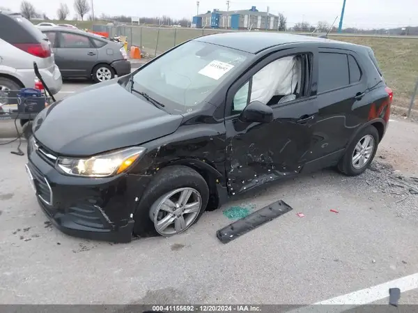 KL7CJKSB8LB023214 2020 CHEVROLET TRAX - Image 2