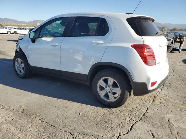 KL7CJKSB8LB023469 2020 CHEVROLET TRAX - Image 2
