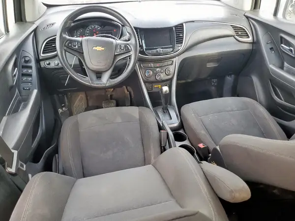 KL7CJKSB8LB025125 2020 CHEVROLET TRAX - Image 8
