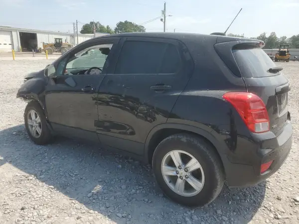 KL7CJKSB8LB029157 2020 CHEVROLET TRAX - Image 2