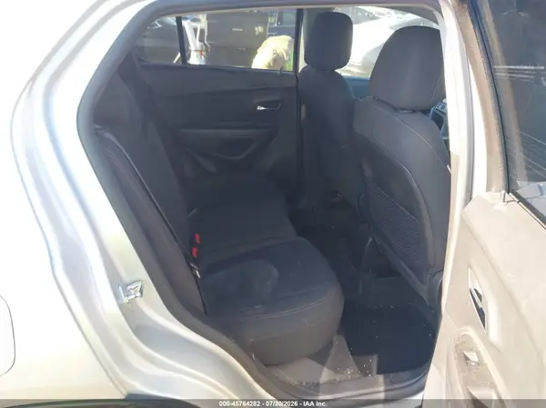 KL7CJKSB8LB029563 2020 CHEVROLET TRAX - Image 8