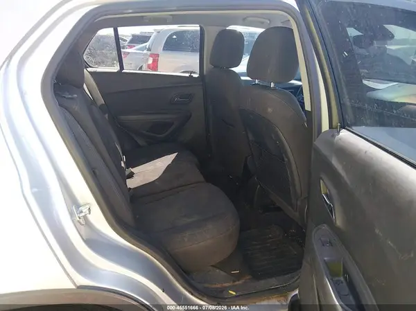 KL7CJKSB8LB039607 2020 CHEVROLET TRAX - Image 8