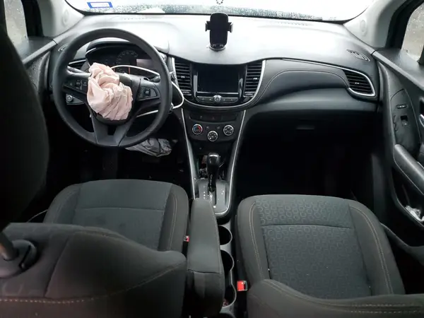 KL7CJKSB8LB043799 2020 CHEVROLET TRAX - Image 8
