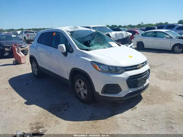 KL7CJKSB8LB052146 2020 CHEVROLET TRAX - Image 1