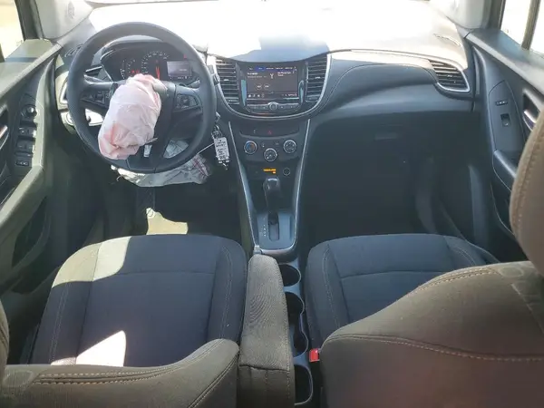 KL7CJKSB8LB054155 2020 CHEVROLET TRAX - Image 8