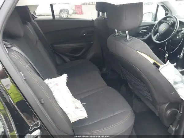 KL7CJKSB8LB057623 2020 CHEVROLET TRAX - Image 8