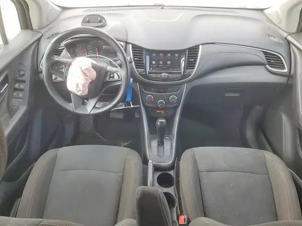 KL7CJKSB8LB060747 2020 CHEVROLET TRAX - Image 8