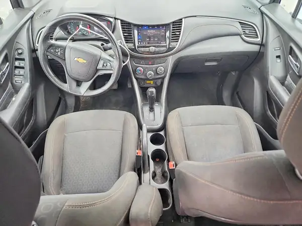 KL7CJKSB8LB064328 2020 CHEVROLET TRAX - Image 8