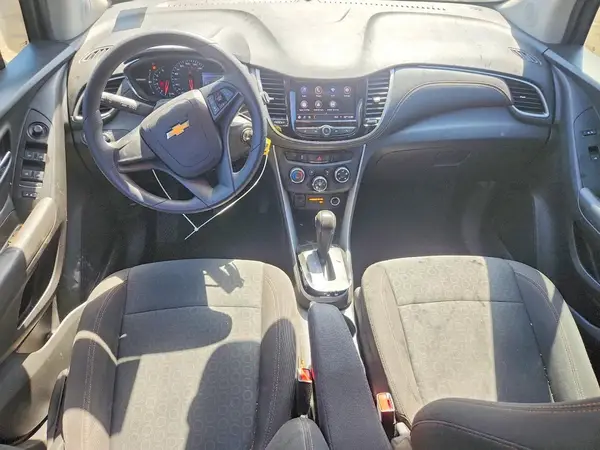 KL7CJKSB8LB085583 2020 CHEVROLET TRAX - Image 8