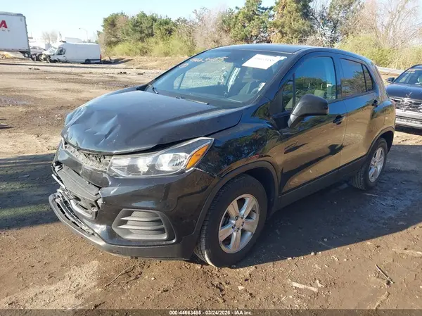 KL7CJKSB8LB085633 2020 CHEVROLET TRAX - Image 2