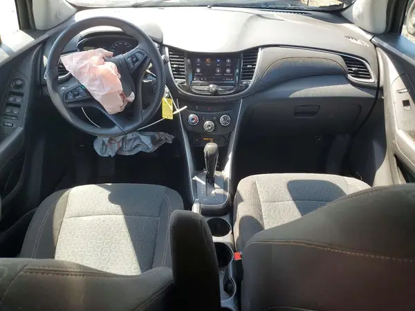 KL7CJKSB8LB086605 2020 CHEVROLET TRAX - Image 8