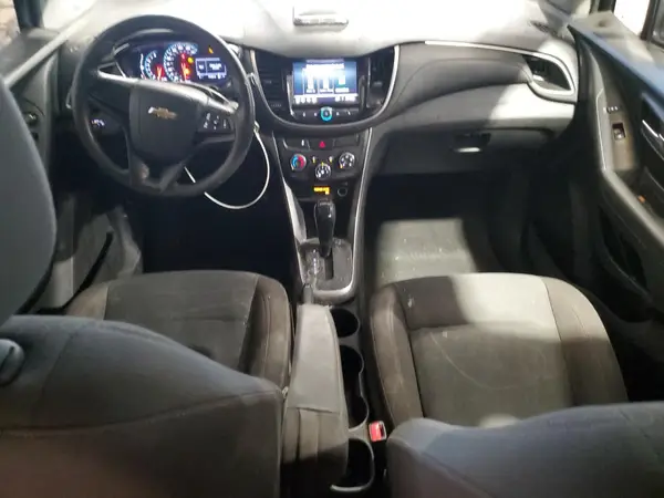 KL7CJKSB8LB089004 2020 CHEVROLET TRAX - Image 8