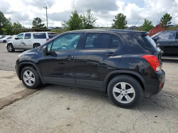 KL7CJKSB8LB093117 2020 CHEVROLET TRAX - Image 2