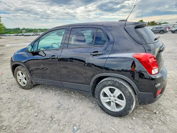 KL7CJKSB8LB316143 2020 CHEVROLET TRAX - Image 2