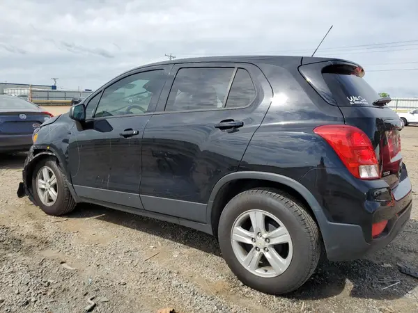KL7CJKSB8LB320046 2020 CHEVROLET TRAX - Image 2