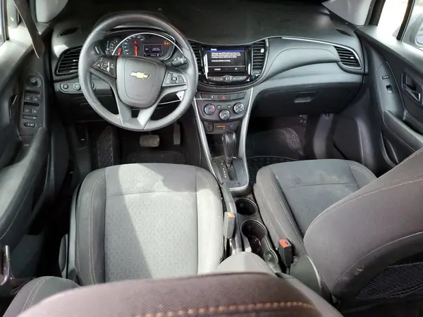 KL7CJKSB8LB320046 2020 CHEVROLET TRAX - Image 8