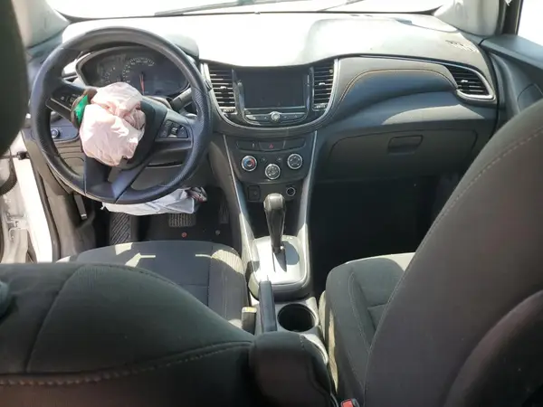 KL7CJKSB8LB322055 2020 CHEVROLET TRAX - Image 8