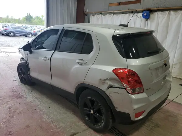 KL7CJKSB8LB325294 2020 CHEVROLET TRAX - Image 2
