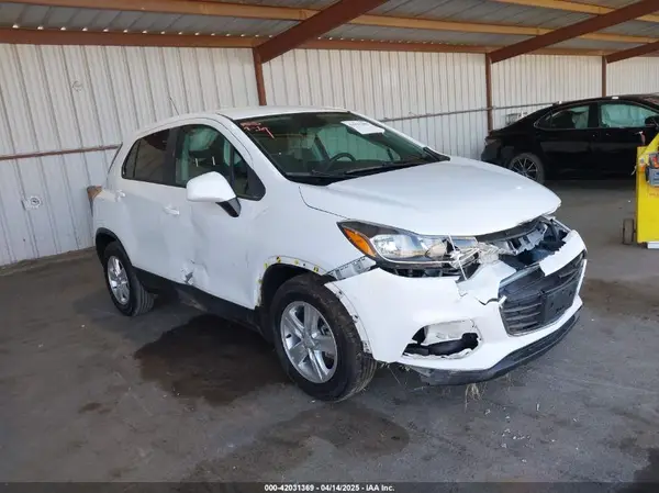 KL7CJKSB8LB328373 2020 CHEVROLET TRAX - Image 1