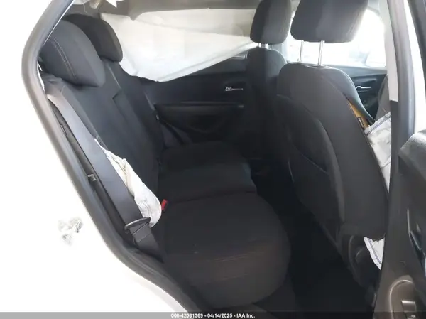KL7CJKSB8LB328373 2020 CHEVROLET TRAX - Image 8
