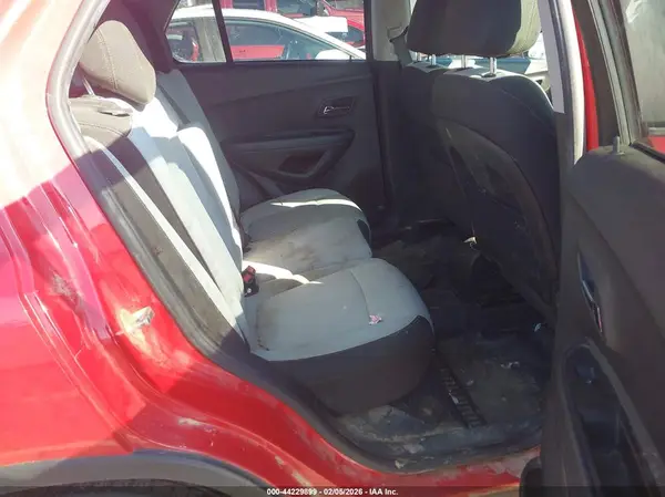 KL7CJKSB8LB332262 2020 CHEVROLET TRAX - Image 8
