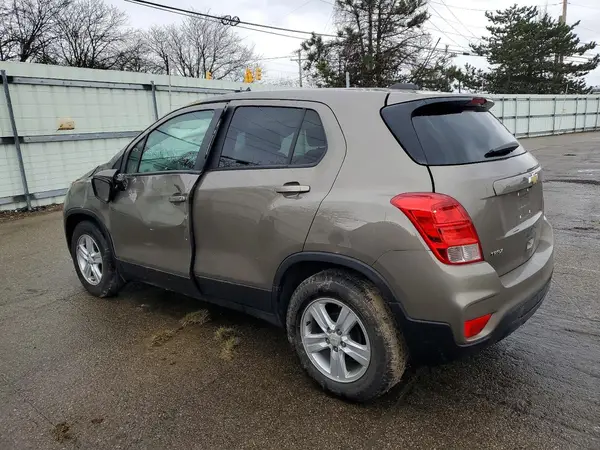 KL7CJKSB8LB333234 2020 CHEVROLET TRAX - Image 2