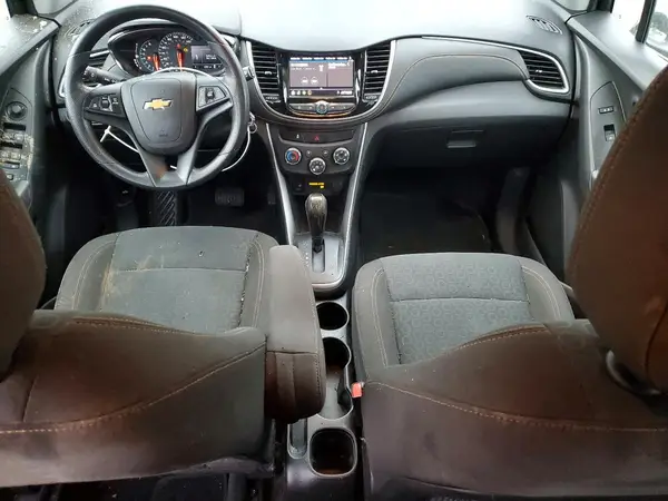 KL7CJKSB8LB333234 2020 CHEVROLET TRAX - Image 8
