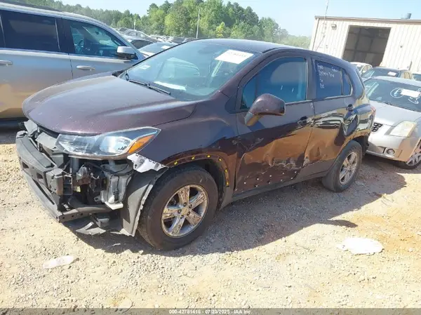 KL7CJKSB8LB335968 2020 CHEVROLET TRAX - Image 2