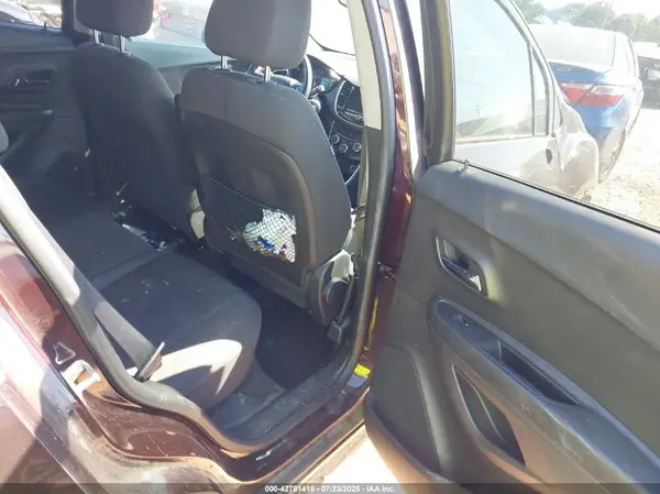 KL7CJKSB8LB335968 2020 CHEVROLET TRAX - Image 8