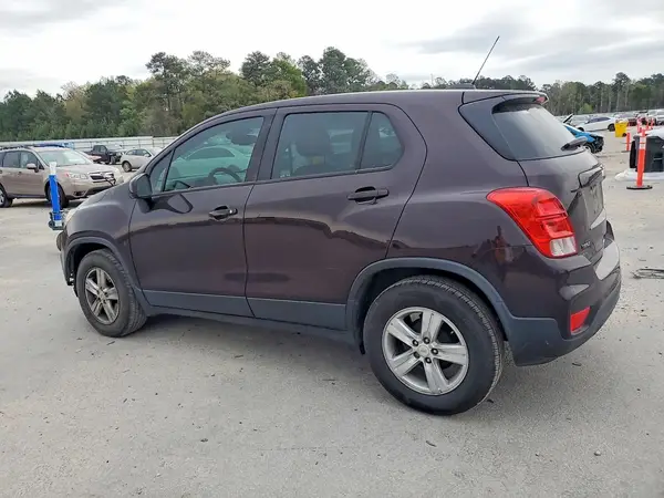 KL7CJKSB8LB340796 2020 CHEVROLET TRAX - Image 2