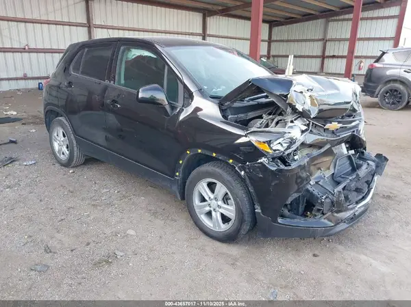 KL7CJKSB8MB300994 2021 CHEVROLET TRAX - Image 1