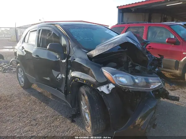 KL7CJKSB8MB301613 2021 CHEVROLET TRAX - Image 1