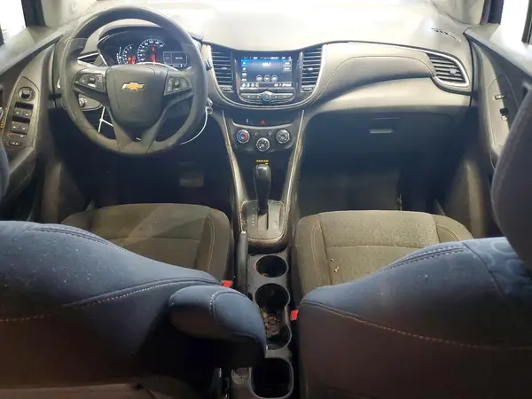 KL7CJKSB8MB302518 2021 CHEVROLET TRAX - Image 8