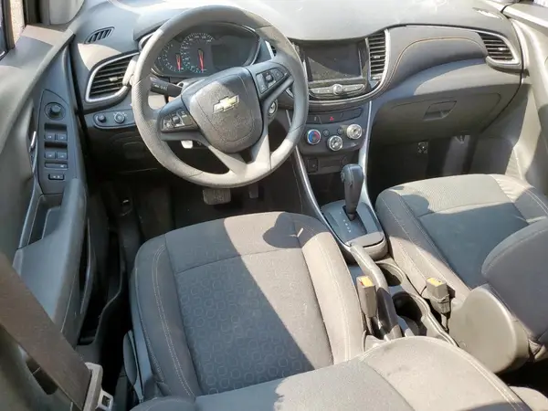 KL7CJKSB8MB302888 2021 CHEVROLET TRAX - Image 8